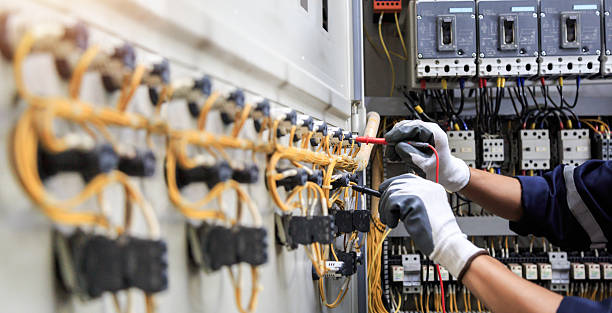 Professional Electrician technician working in Alpharetta, GA